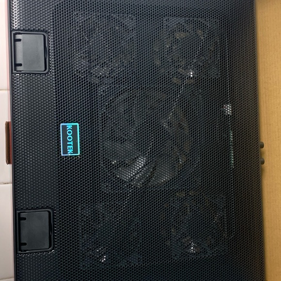 Kootek Laptop Cooling Pad 12"-17" Cooler Pad Chill Mat 5 Quiet Fans LED Lights - Picture 8 of 9